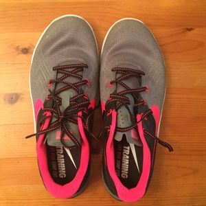 Women’s training shoe